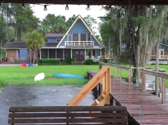Hampton Lake Bed And Breakfast Starke Exterior photo